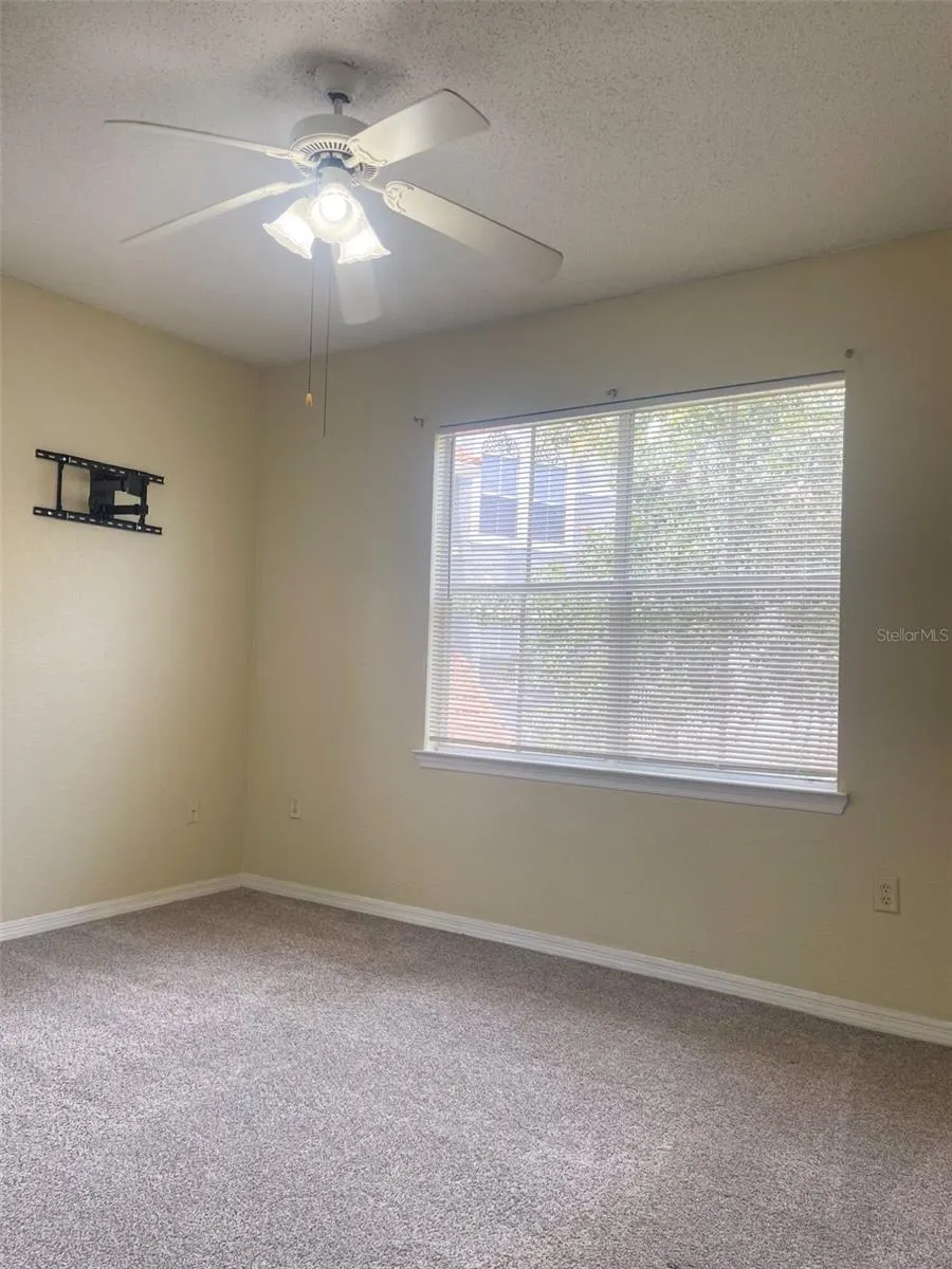 18001 RICHMOND PLACE DR #820, #820