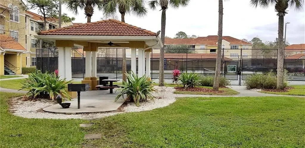 18001 RICHMOND PLACE DR #820, #820