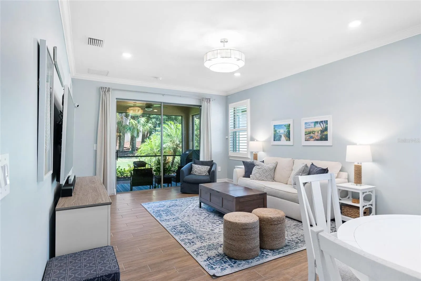 200 SOLIERA ST