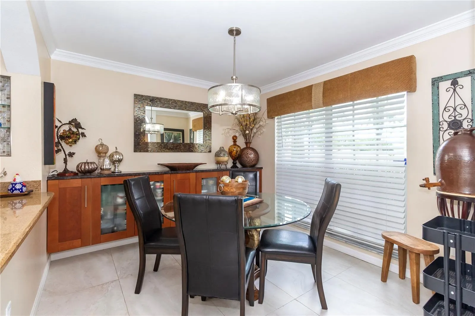 737 KENSINGTON LAKE CIR