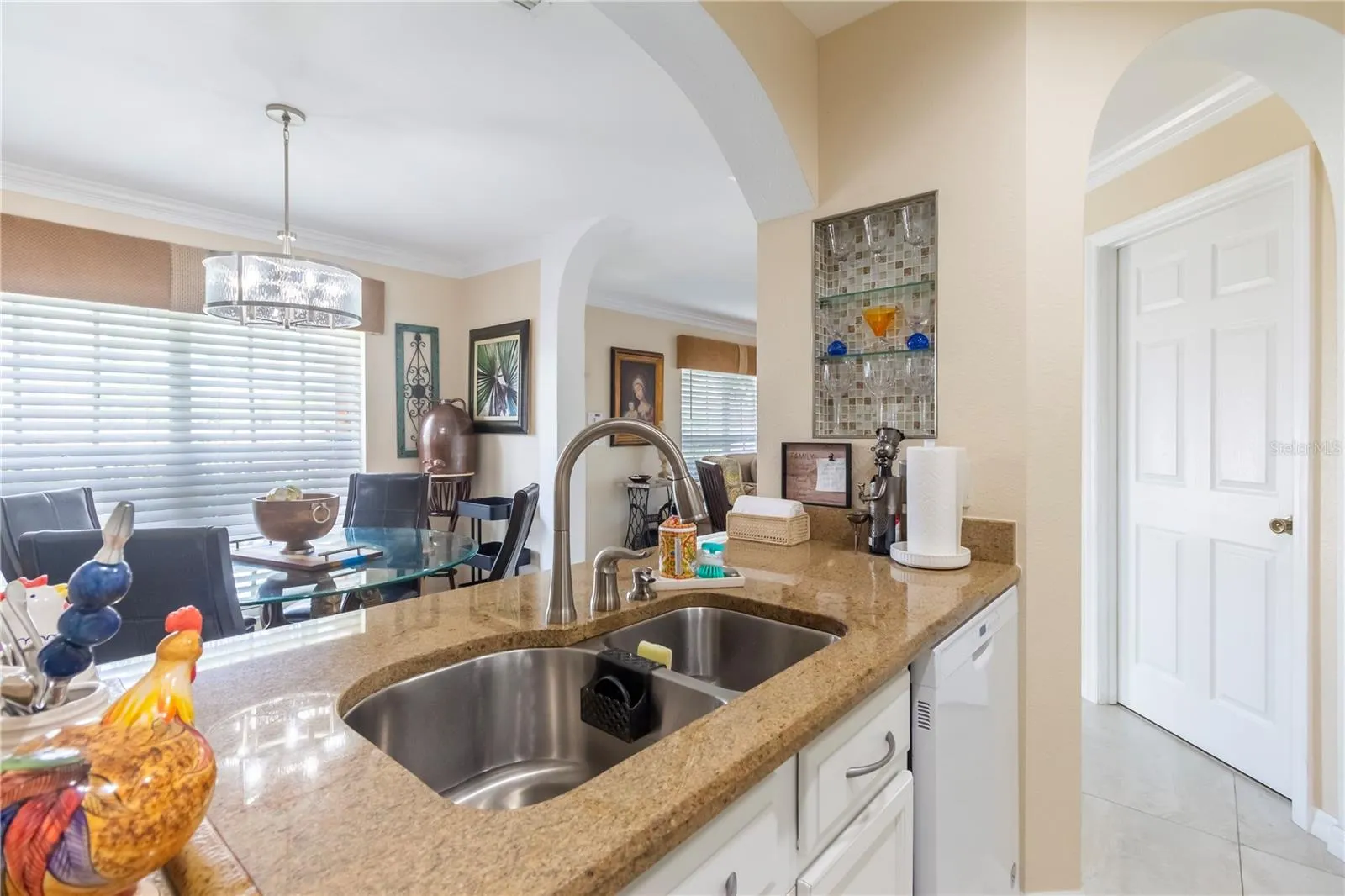 737 KENSINGTON LAKE CIR