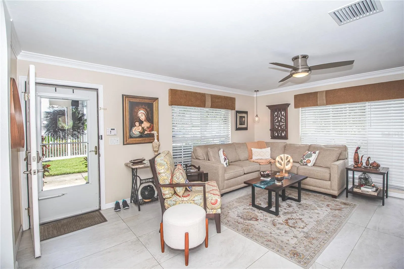 737 KENSINGTON LAKE CIR