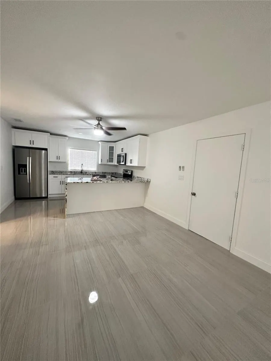 3850 N LAKE DR #142, #142