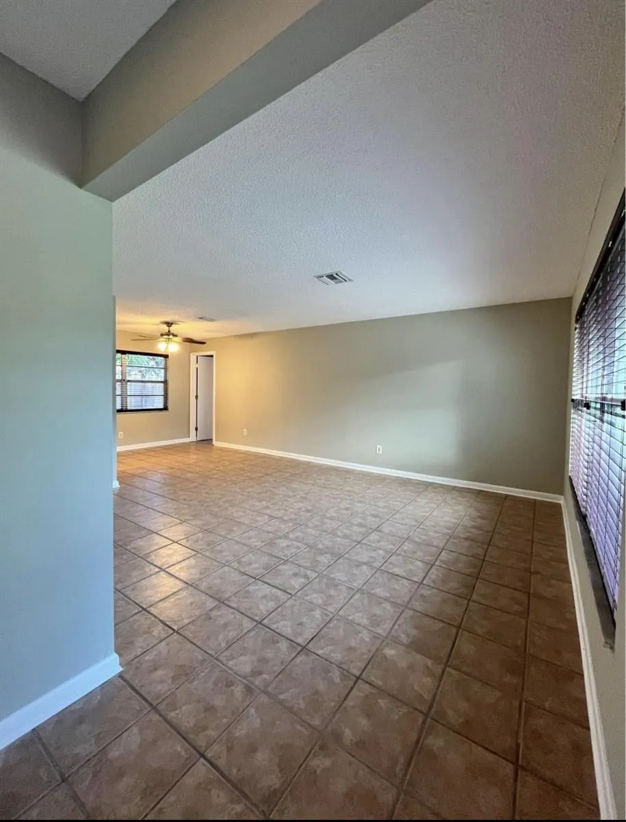 2224 WILLOW TREE TRL