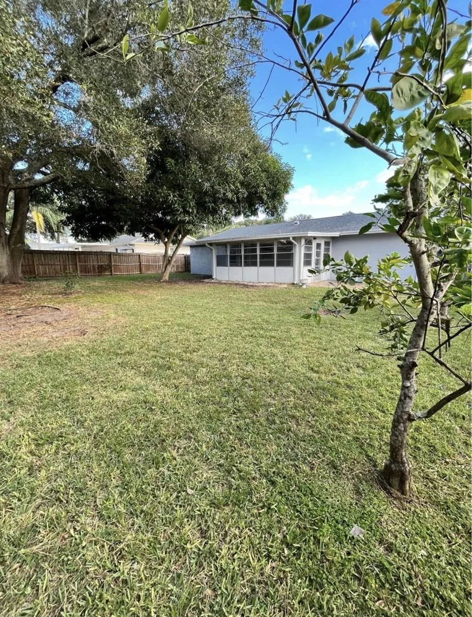 2224 WILLOW TREE TRL