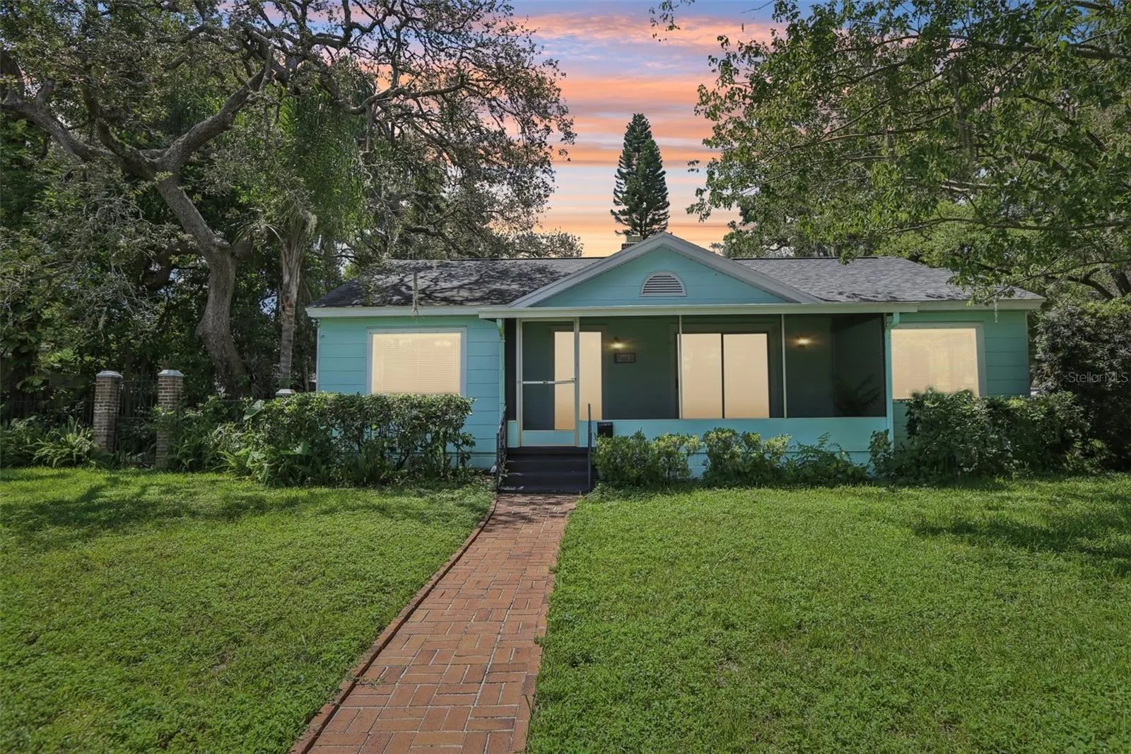 5803 ROBERTA CIR