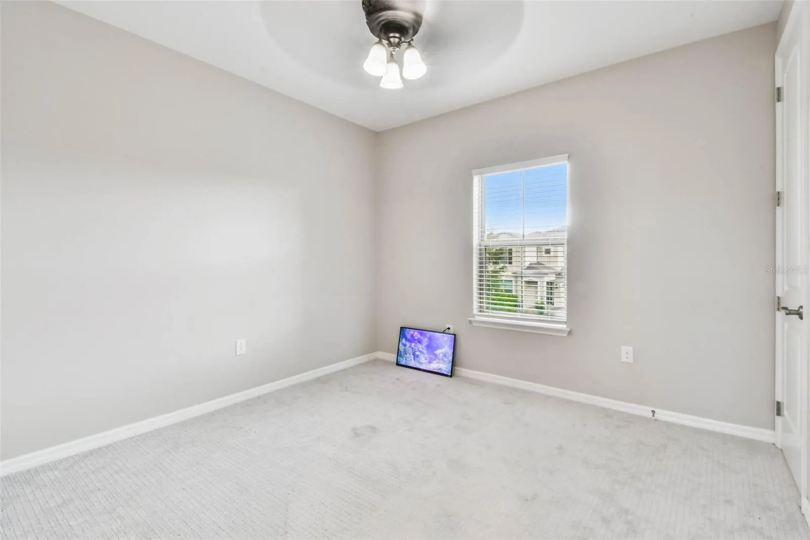 18757 BIRCHWOOD GROVES DR