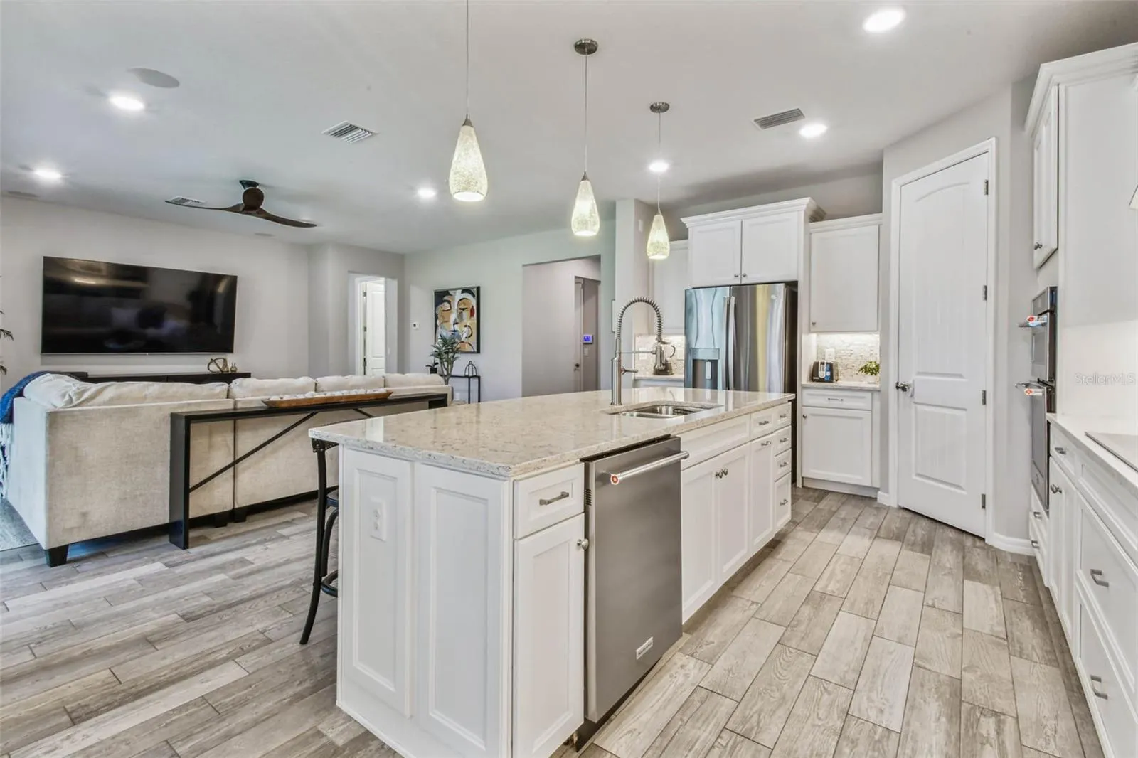18757 BIRCHWOOD GROVES DR