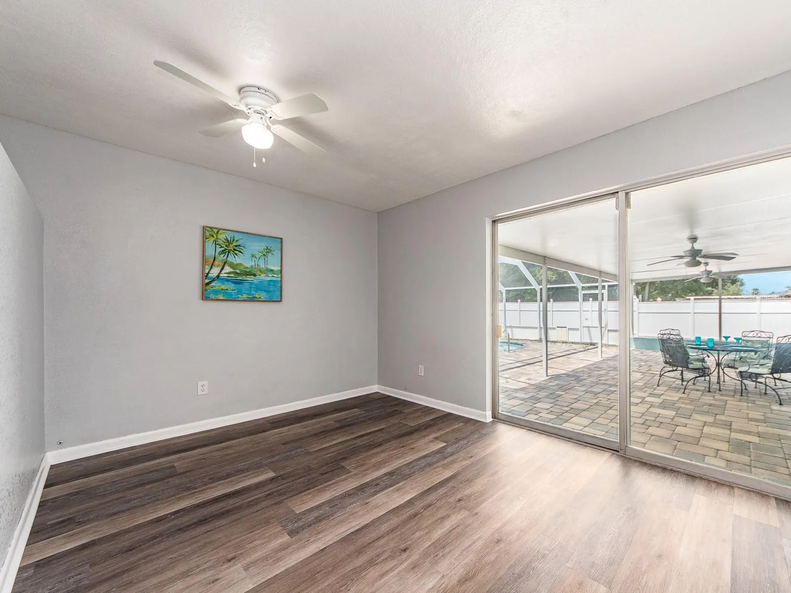 1549 LINWOOD DR