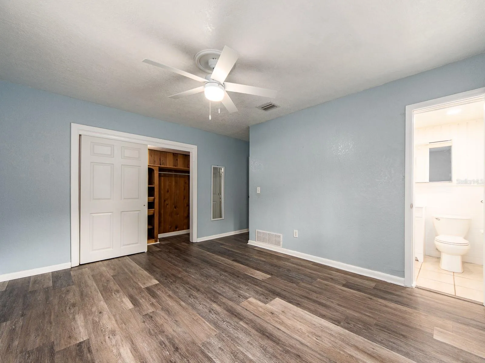 1549 LINWOOD DR