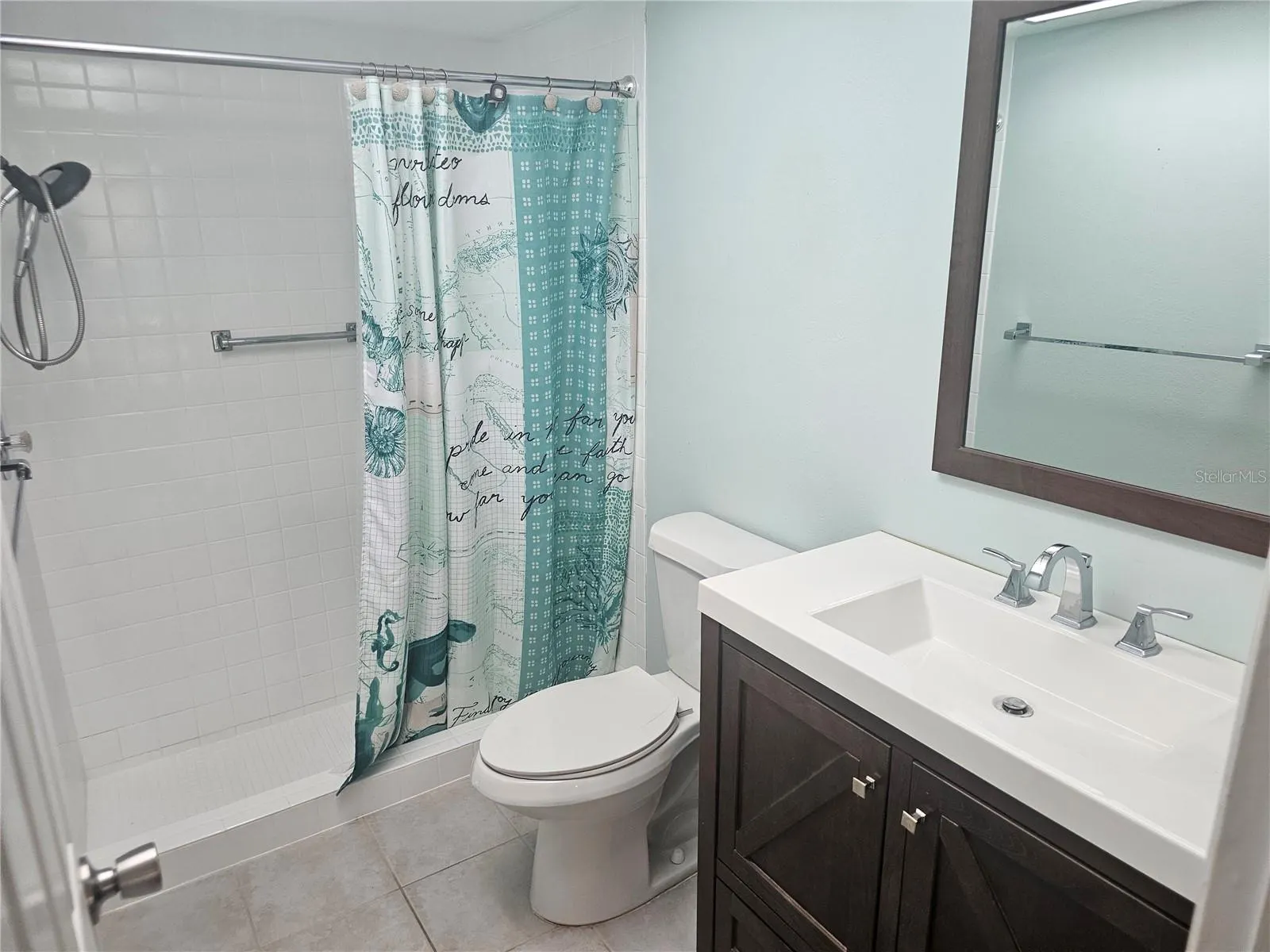 1107 QUEEN ANNE DR #D, #D