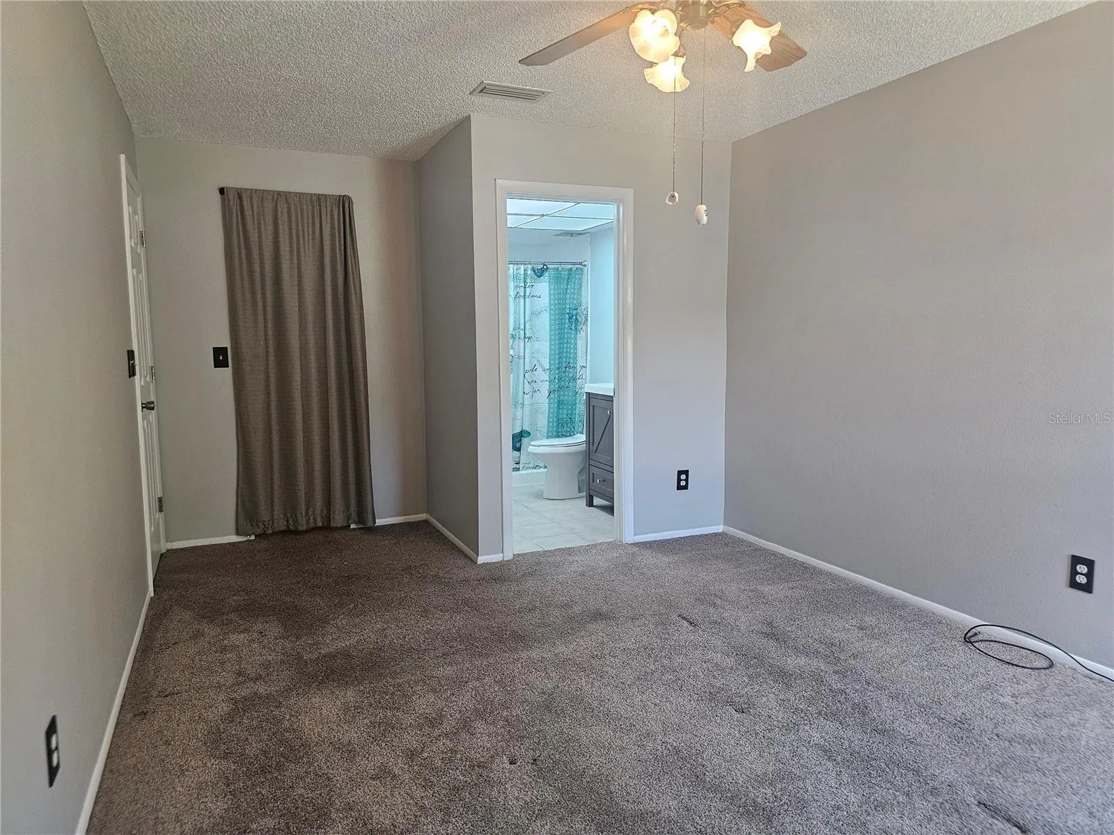 1107 QUEEN ANNE DR #D, #D