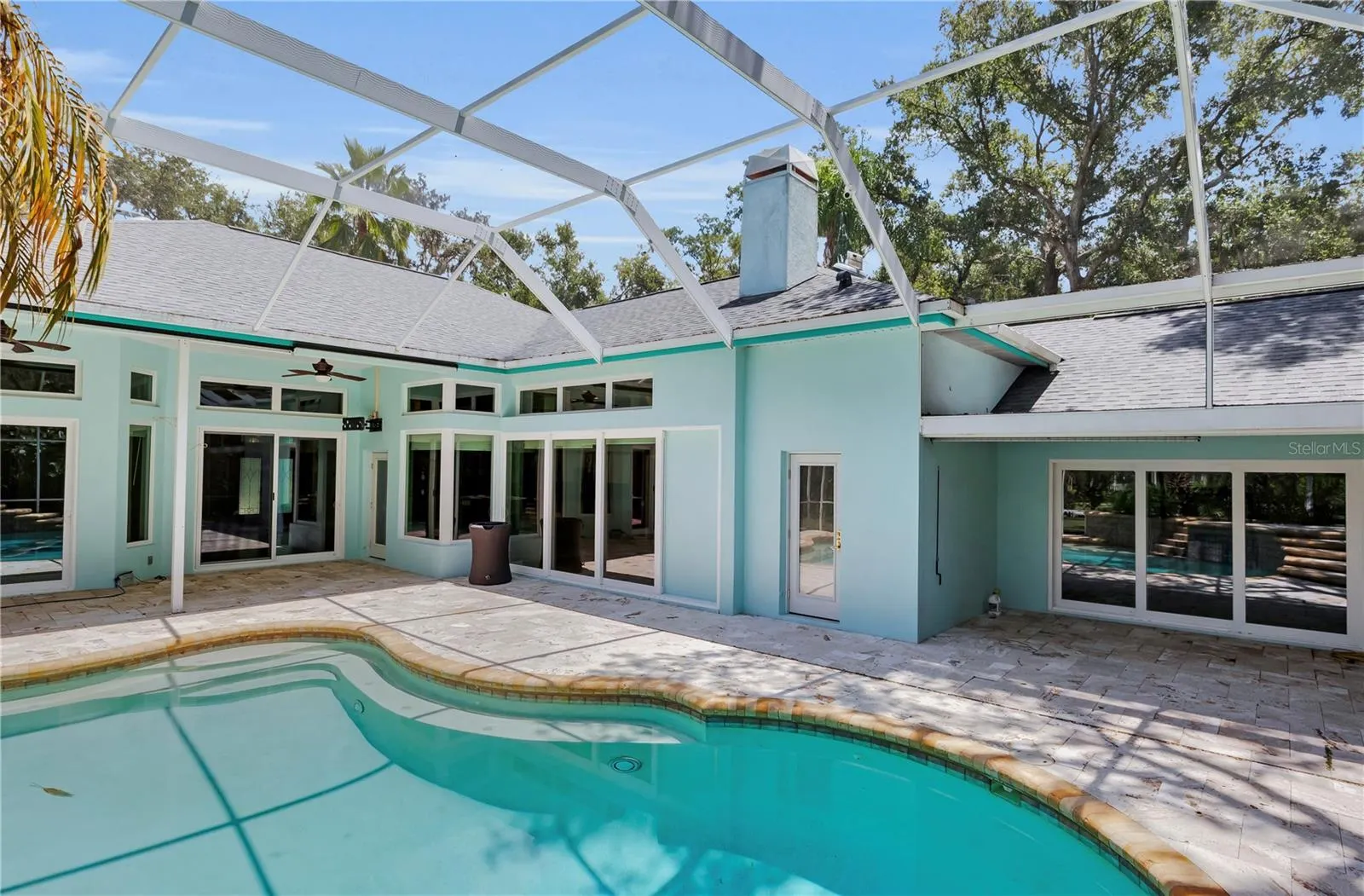 104 CAMELOT RIDGE DR