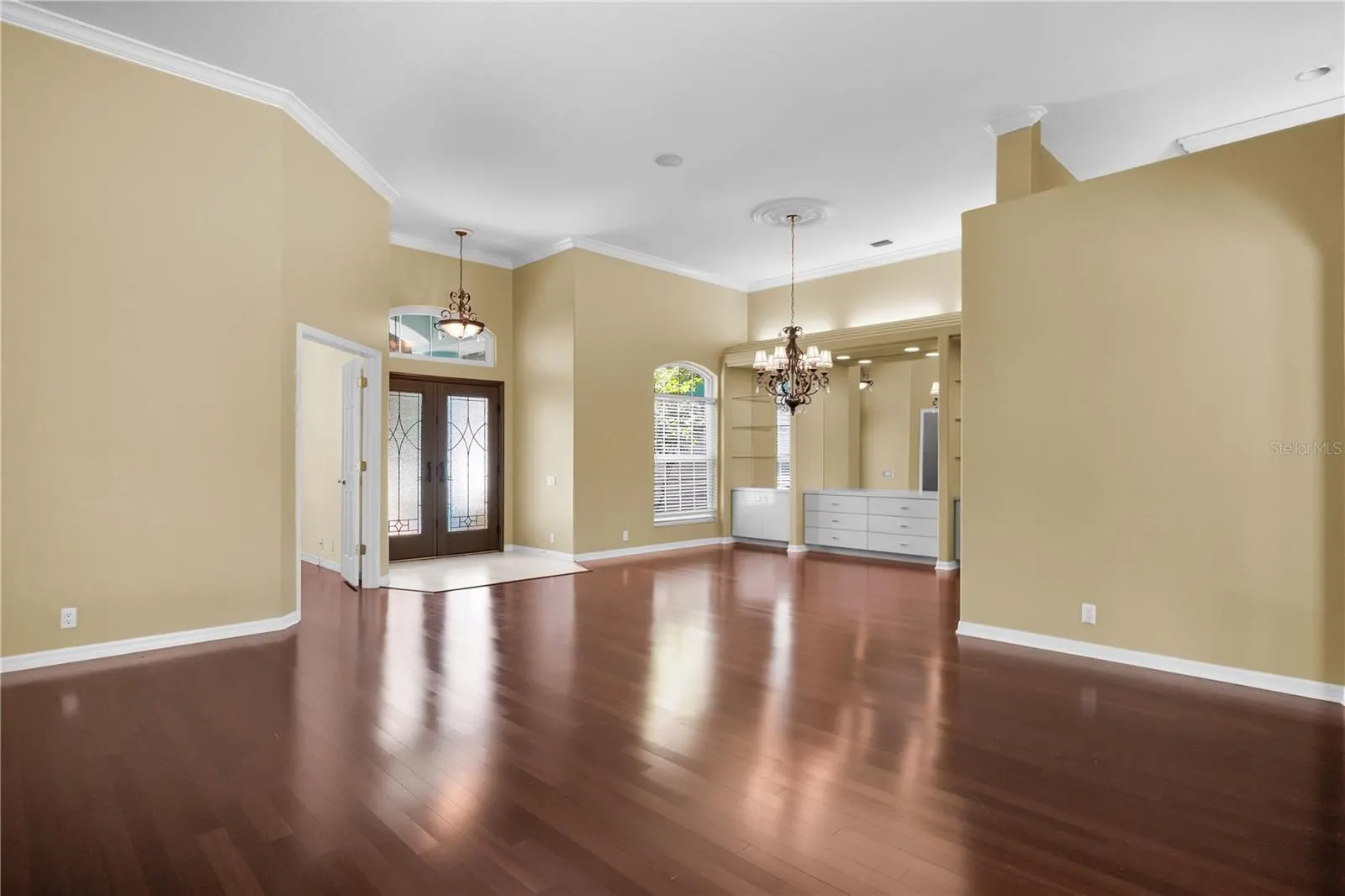 104 CAMELOT RIDGE DR