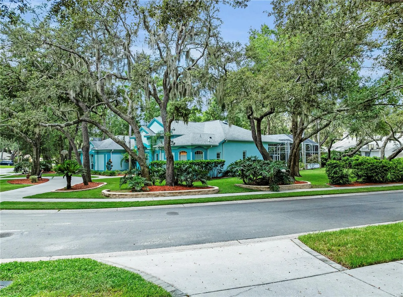 104 CAMELOT RIDGE DR