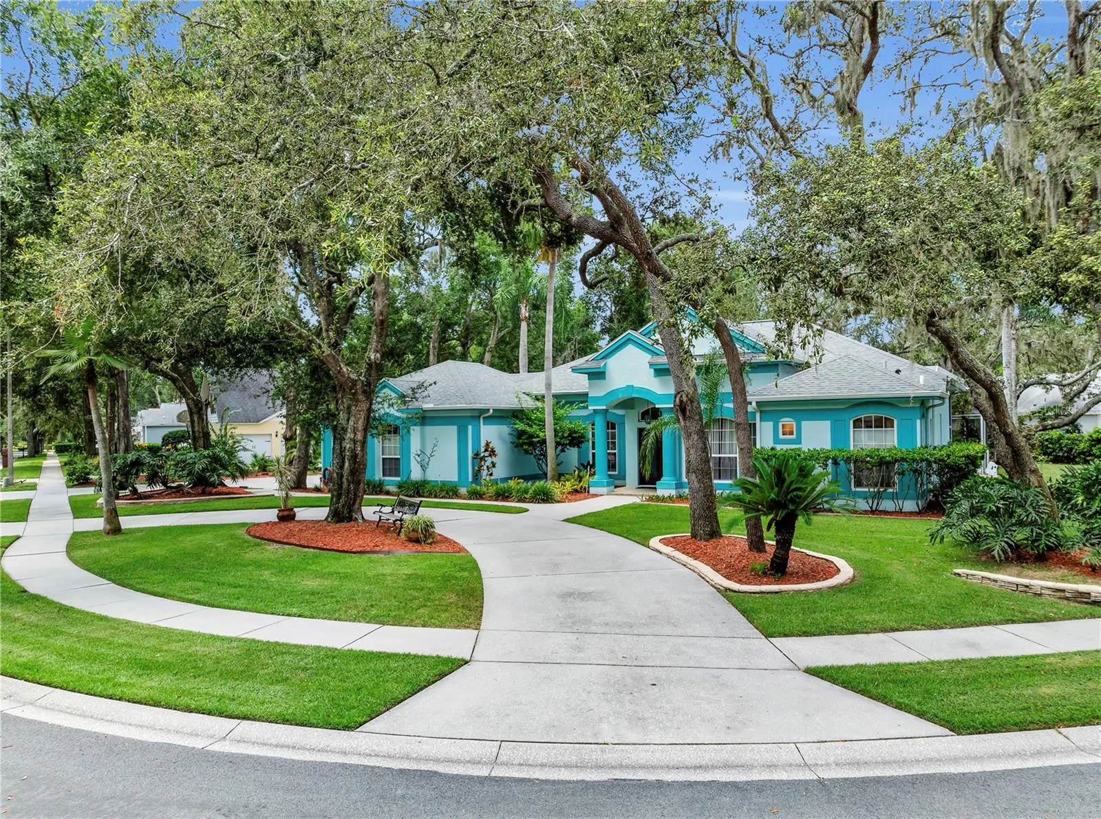 104 CAMELOT RIDGE DR