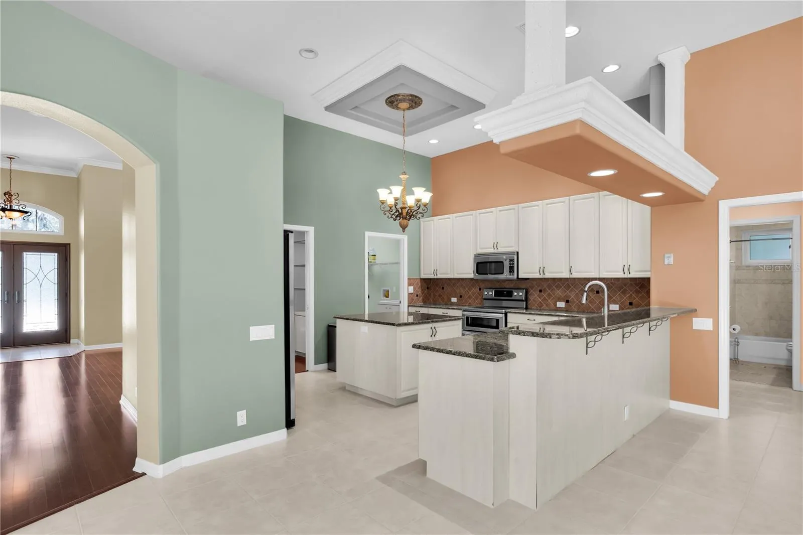 104 CAMELOT RIDGE DR