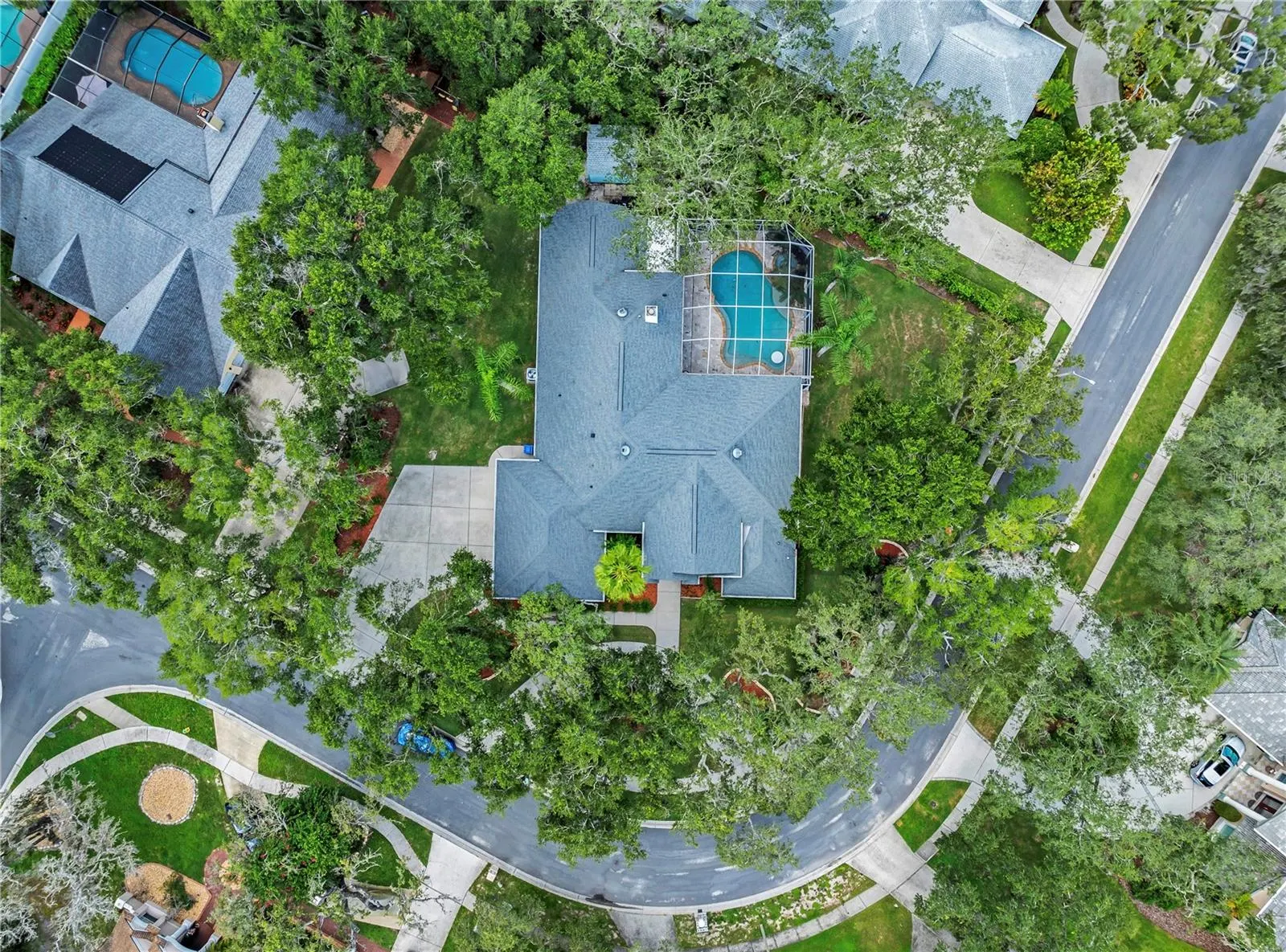 104 CAMELOT RIDGE DR