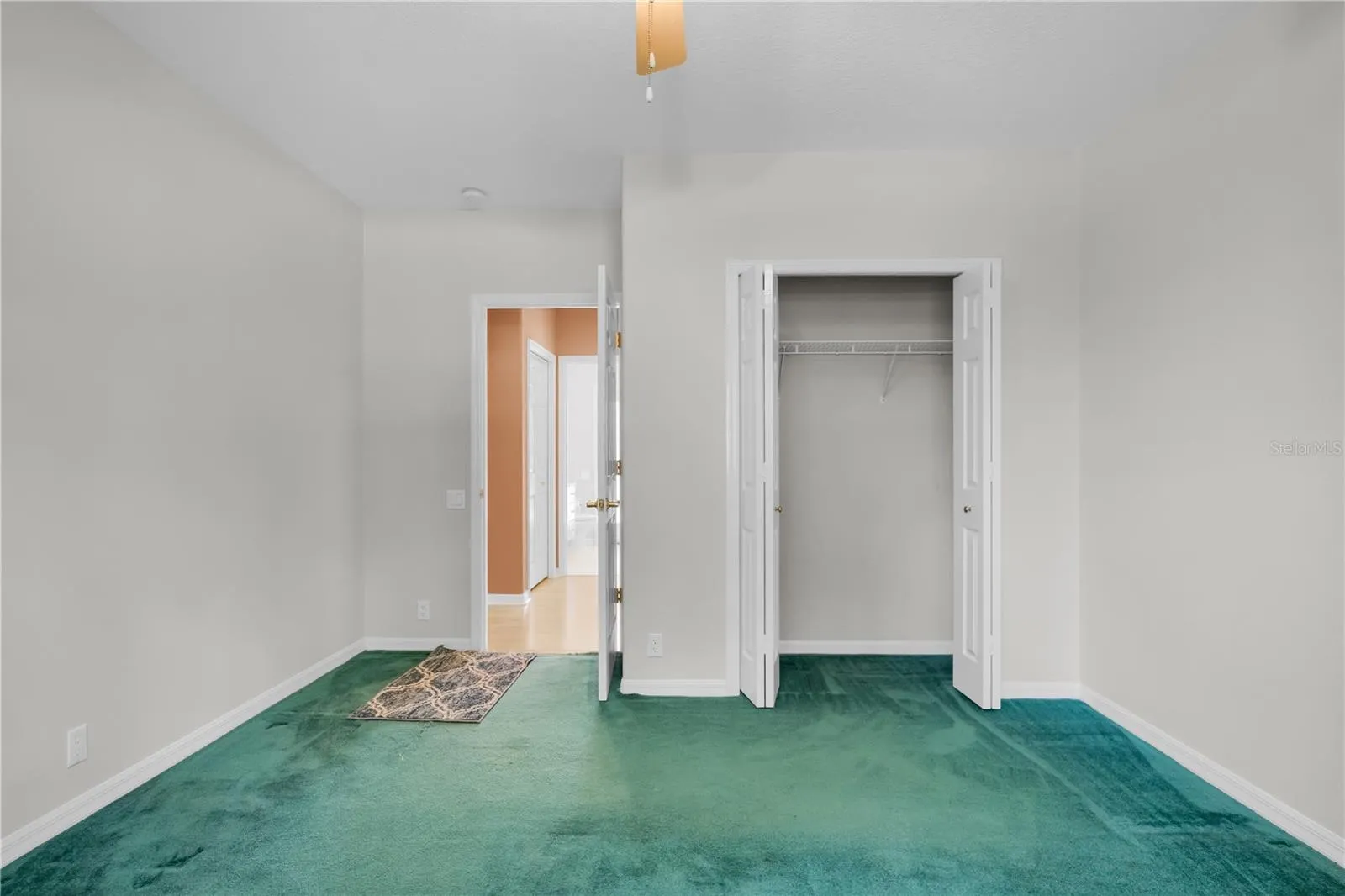 104 CAMELOT RIDGE DR