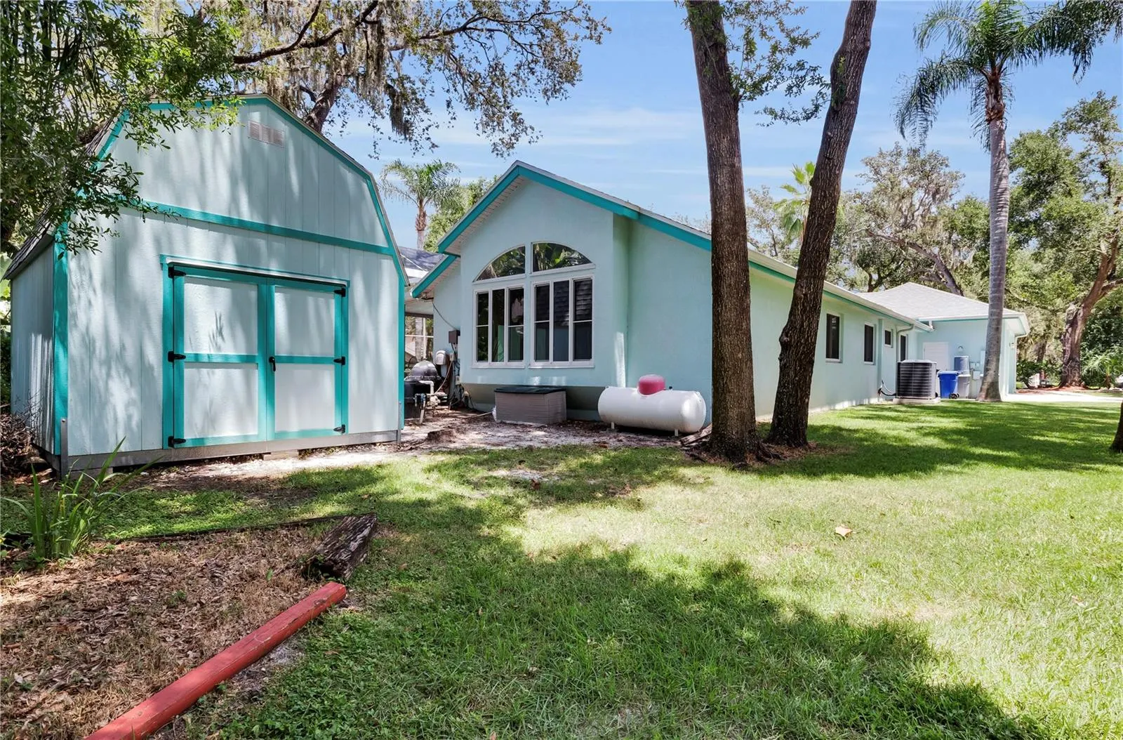 104 CAMELOT RIDGE DR