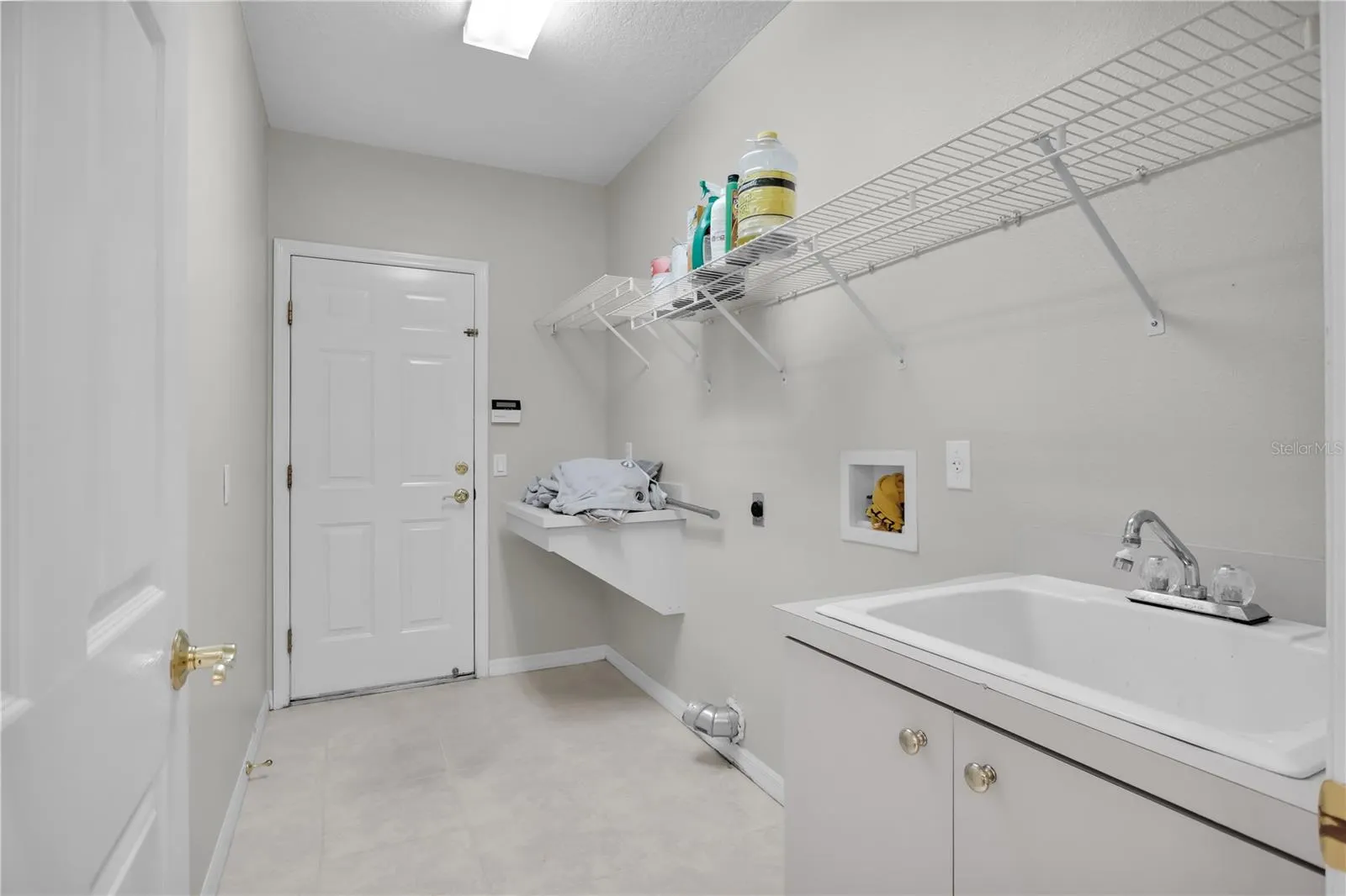104 CAMELOT RIDGE DR