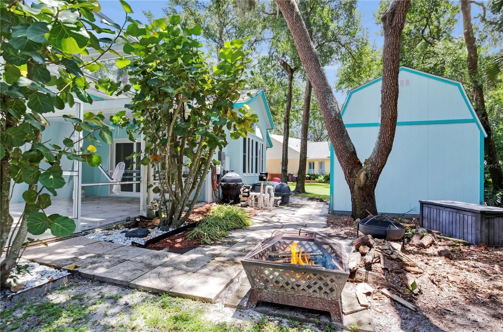 104 CAMELOT RIDGE DR