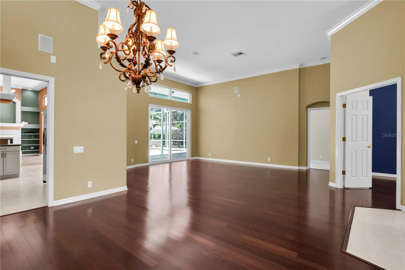104 CAMELOT RIDGE DR