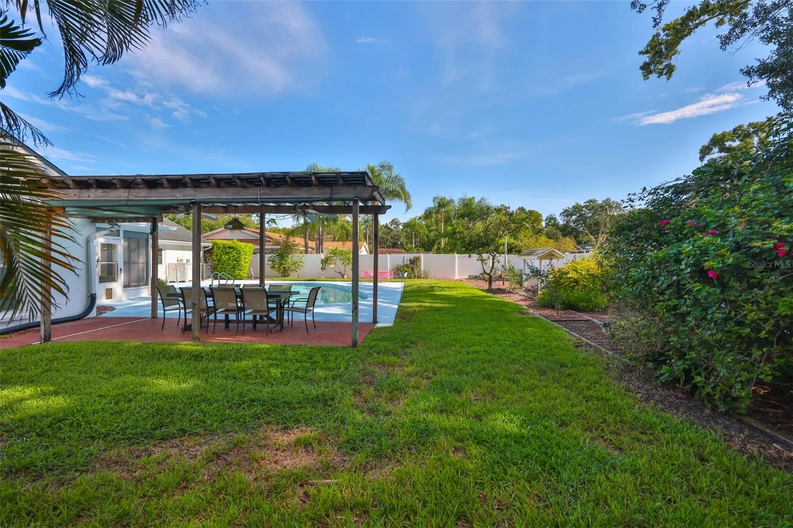 13562 LAKE MAGDALENE DR