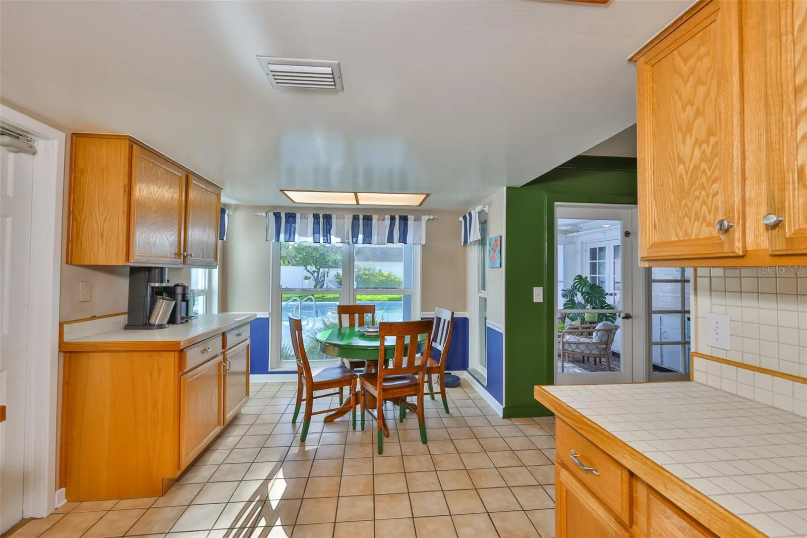 13562 LAKE MAGDALENE DR