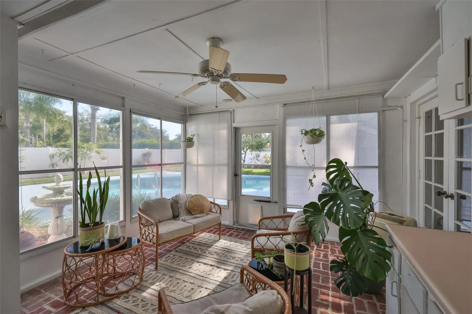 13562 LAKE MAGDALENE DR