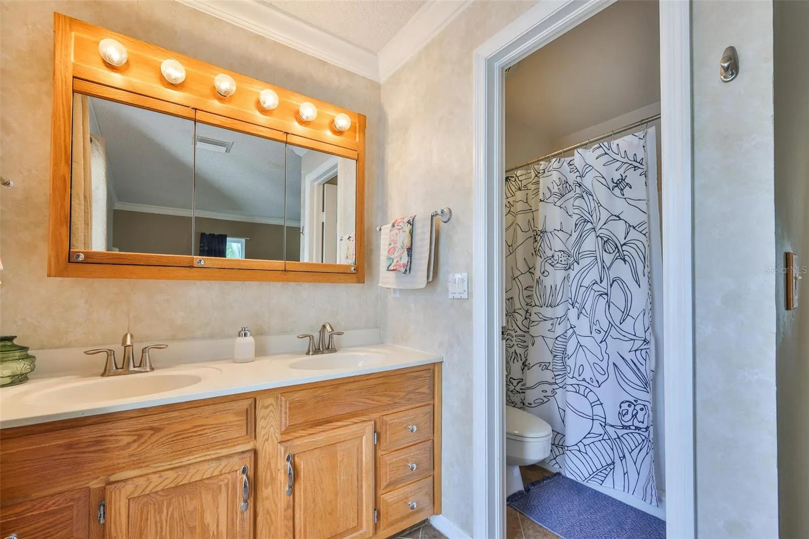 13562 LAKE MAGDALENE DR