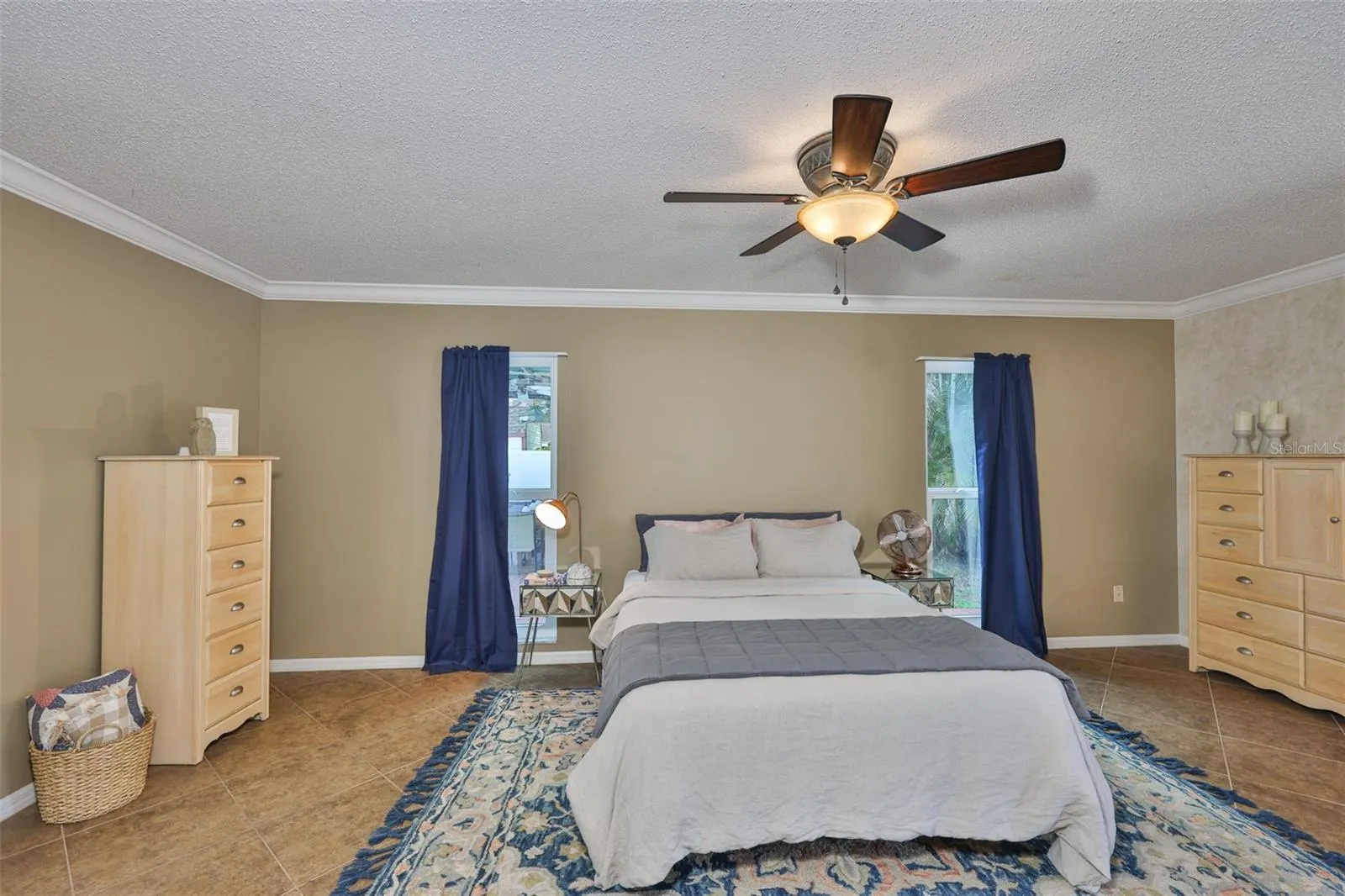 13562 LAKE MAGDALENE DR
