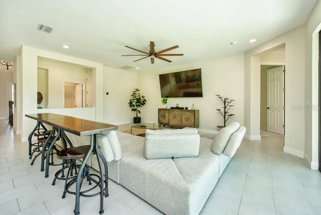 14529 WOODLAND SPUR DR