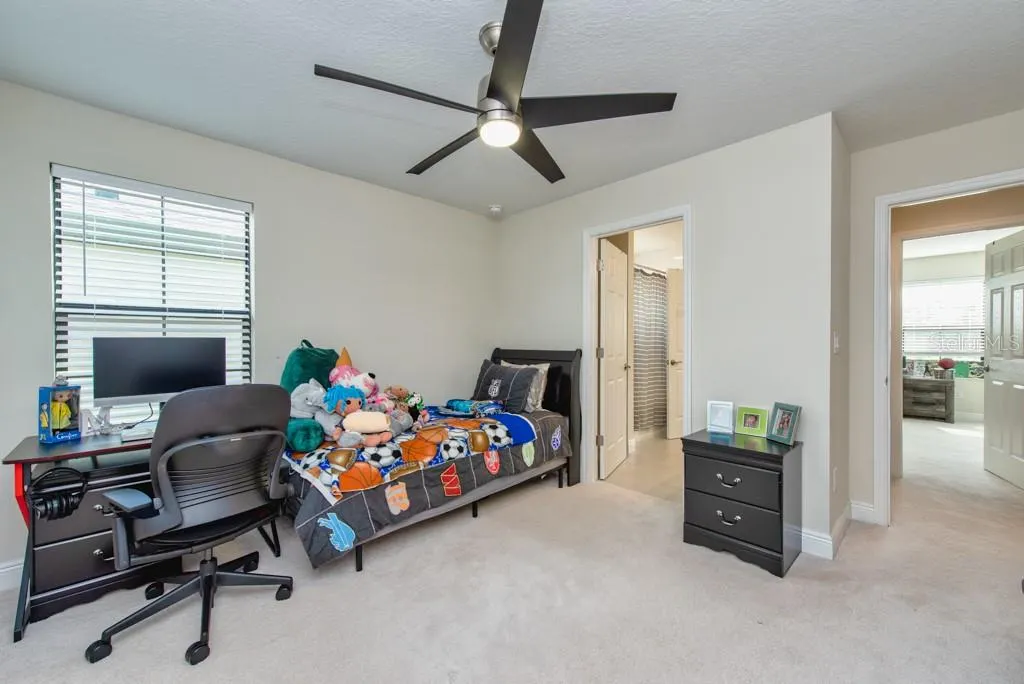 14529 WOODLAND SPUR DR
