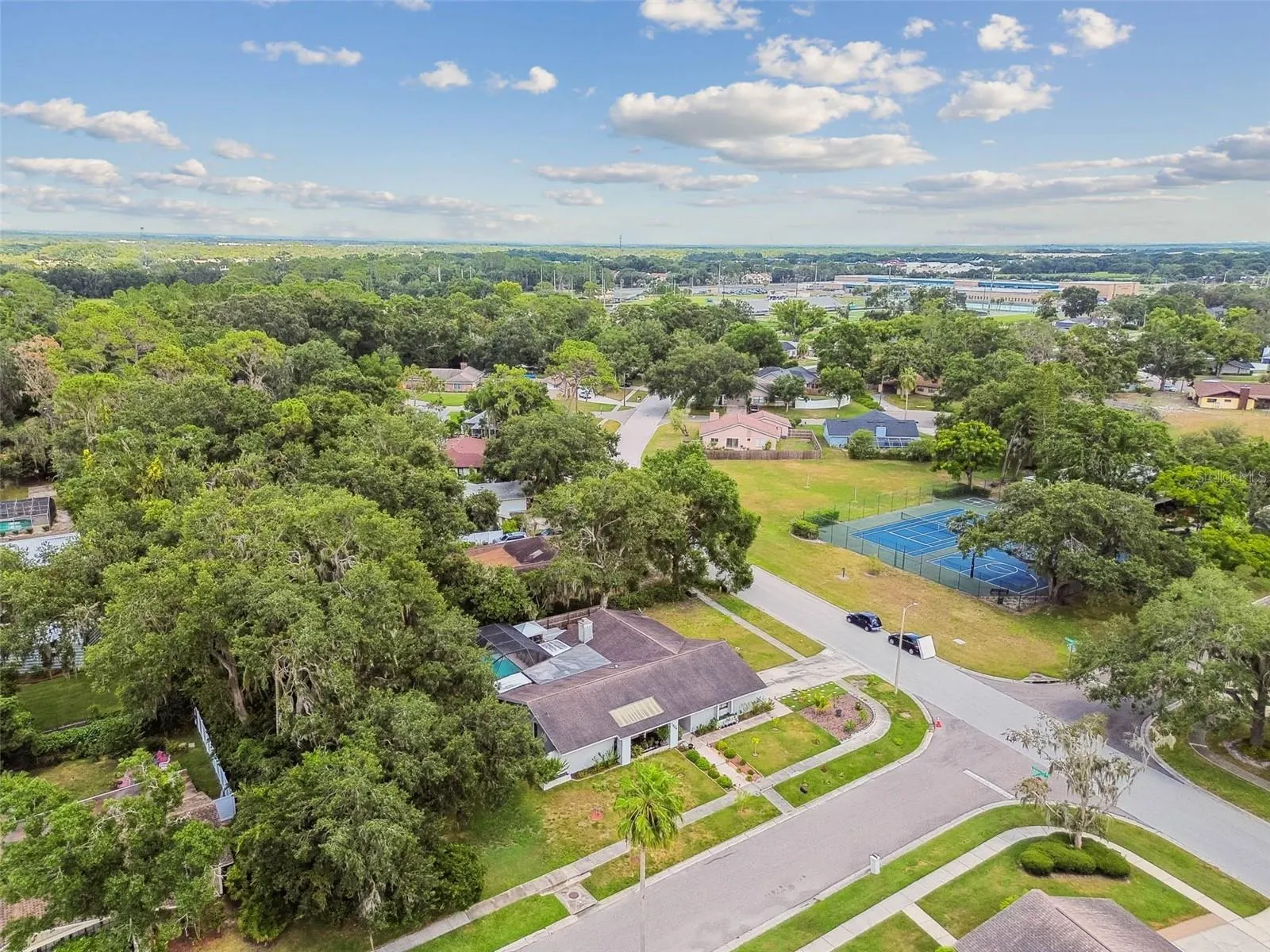 1904 TEAKWOOD DR