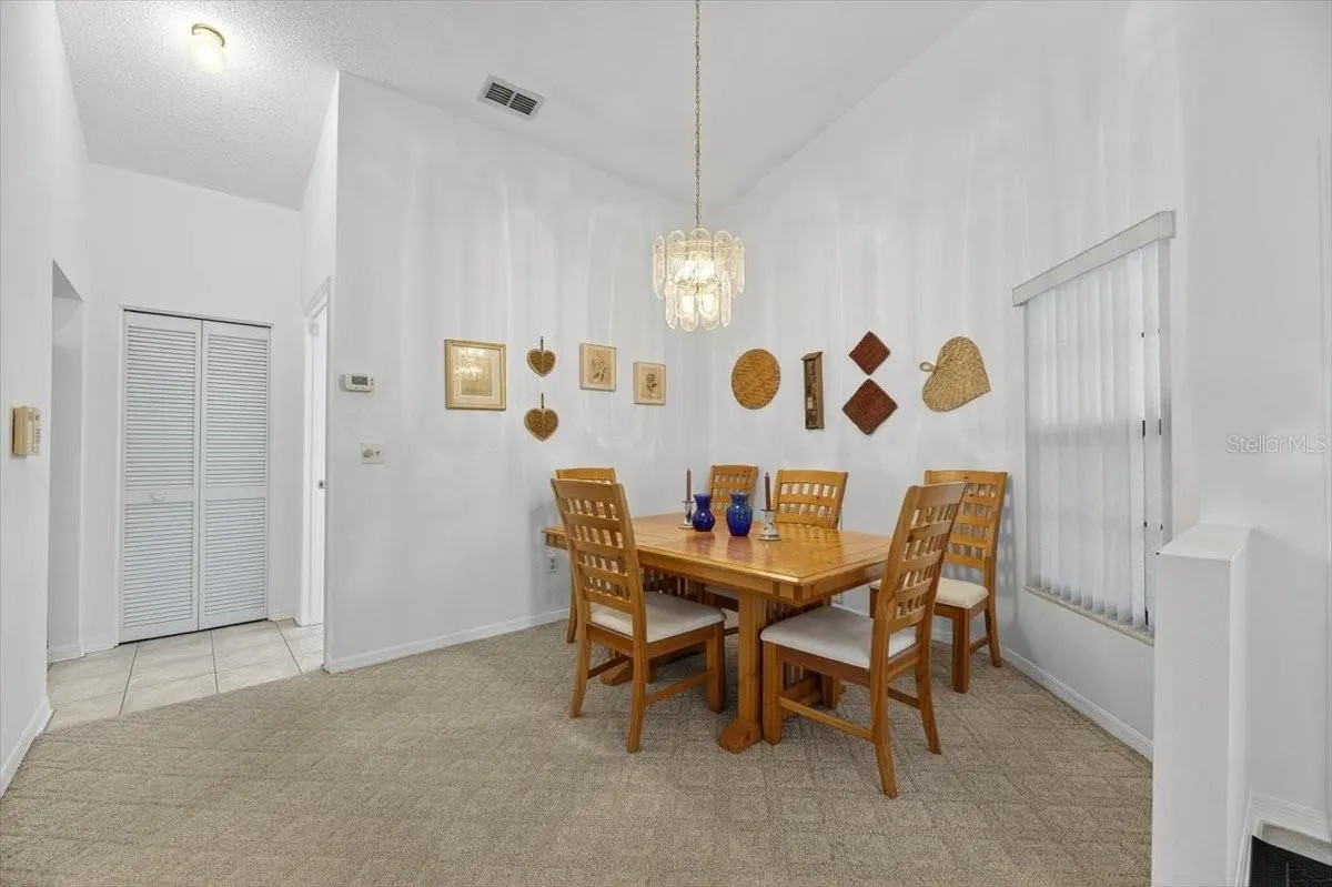 1828 E DEL WEBB BLVD
