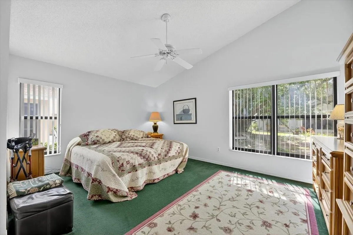 1828 E DEL WEBB BLVD