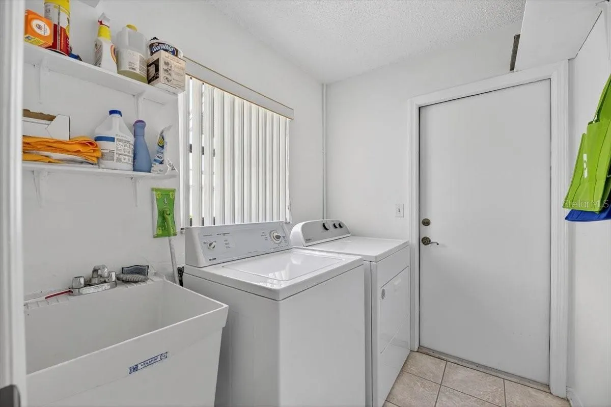 1828 E DEL WEBB BLVD