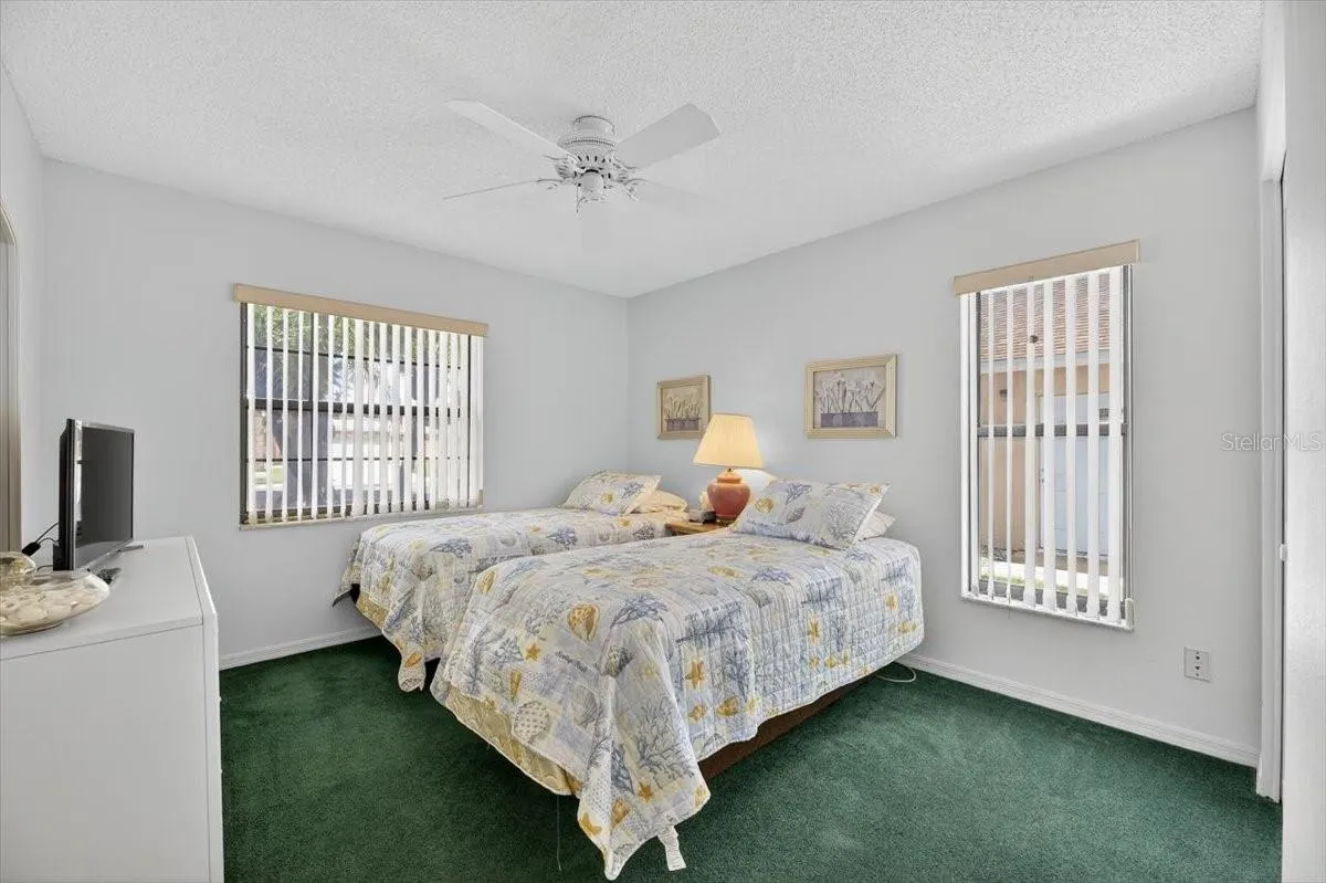 1828 E DEL WEBB BLVD