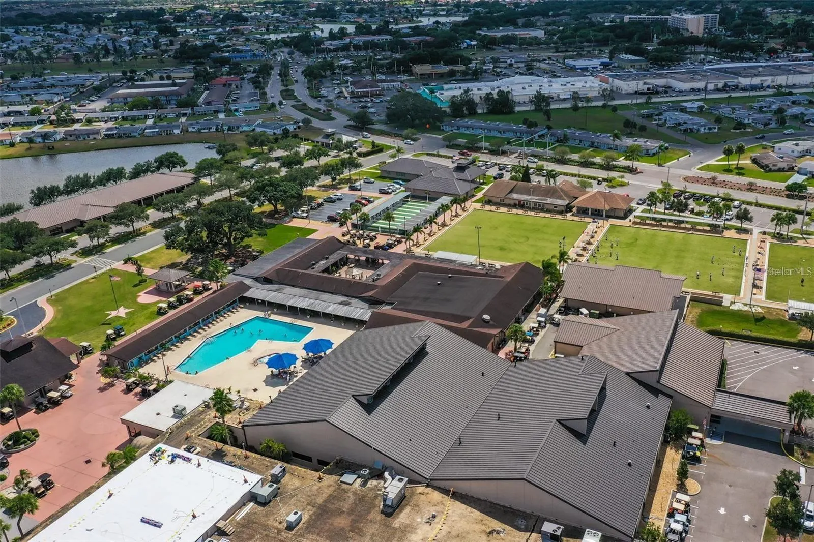 1828 E DEL WEBB BLVD