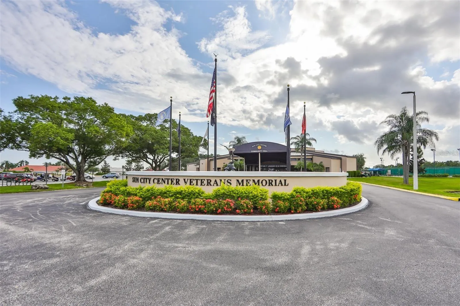 1828 E DEL WEBB BLVD