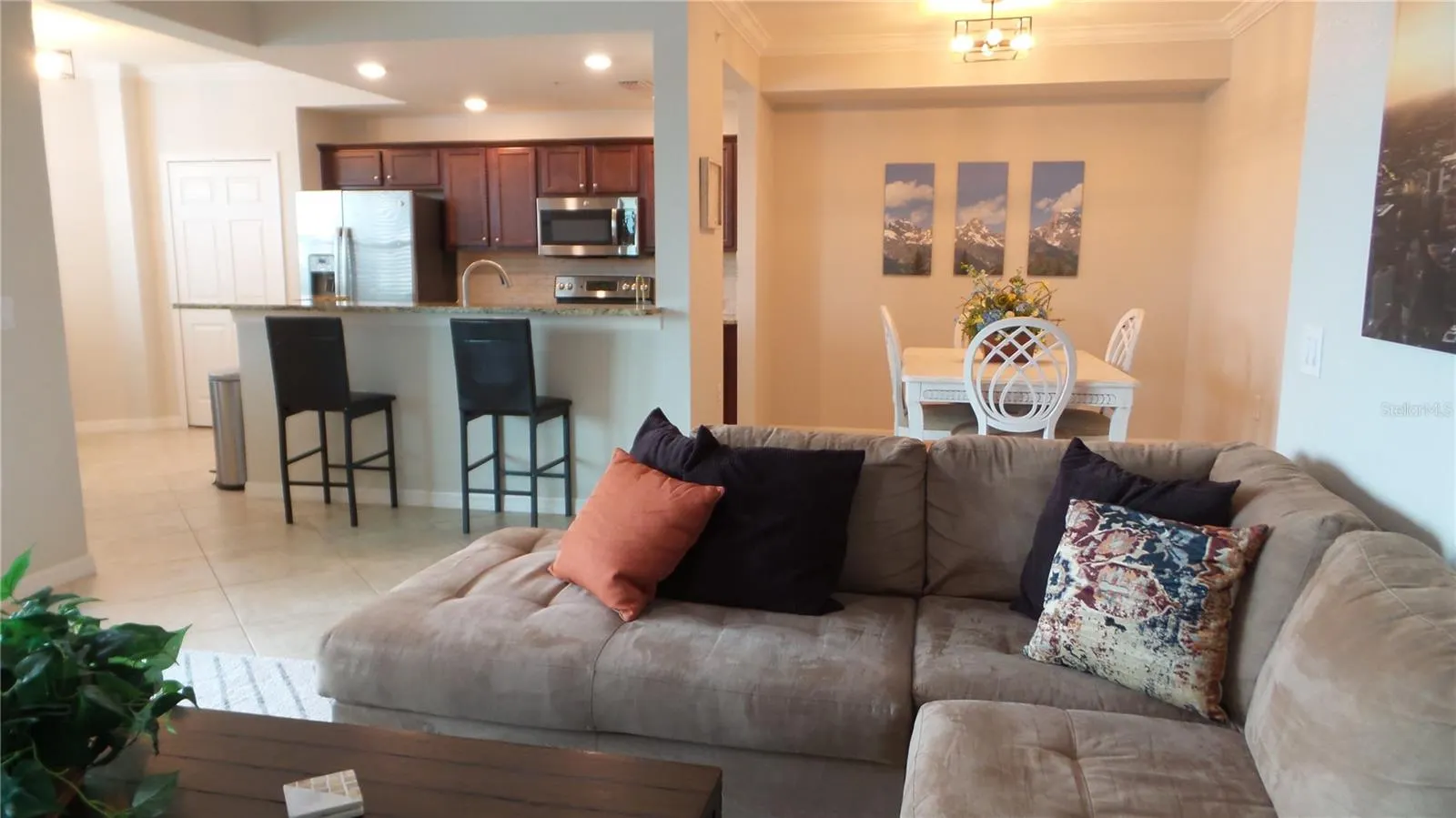 16706 VARDON #302, #302
