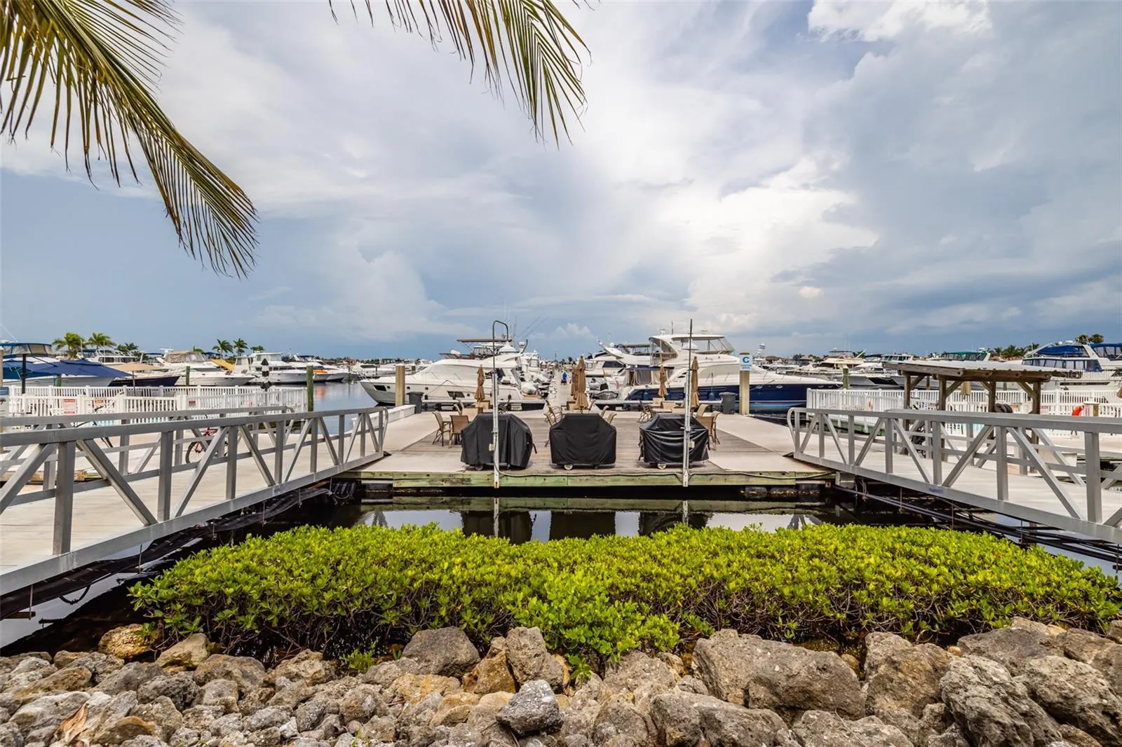 140 RIVIERA DUNES WAY #202, #202