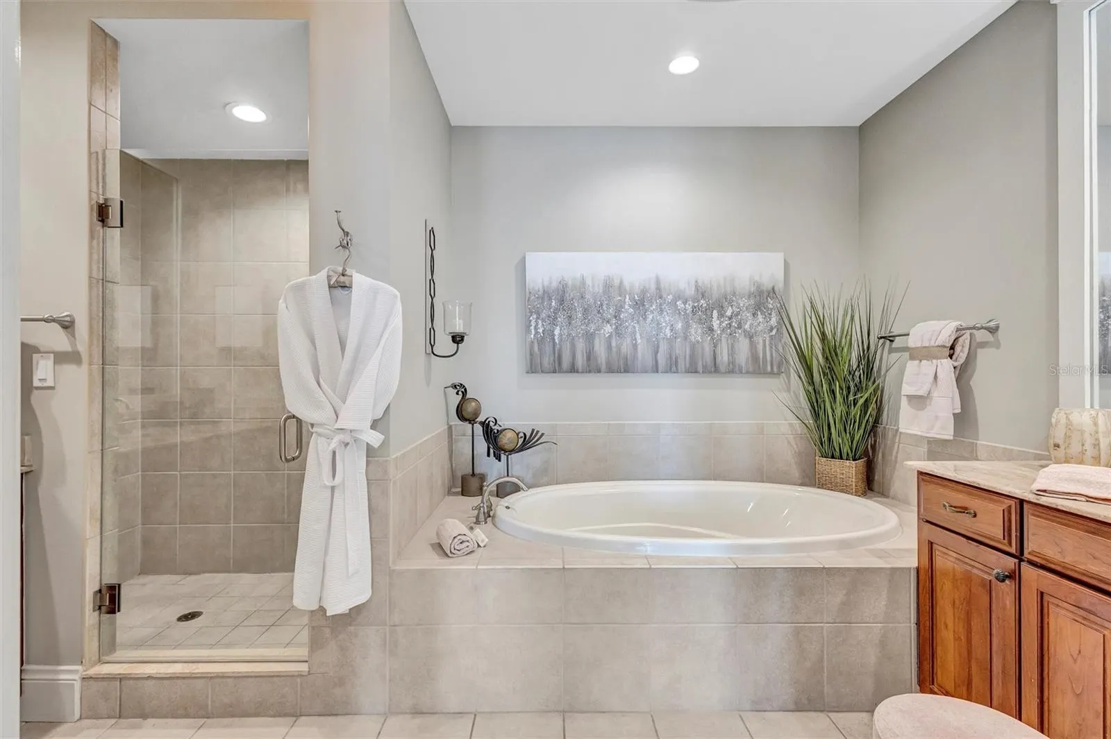 140 RIVIERA DUNES WAY #202, #202