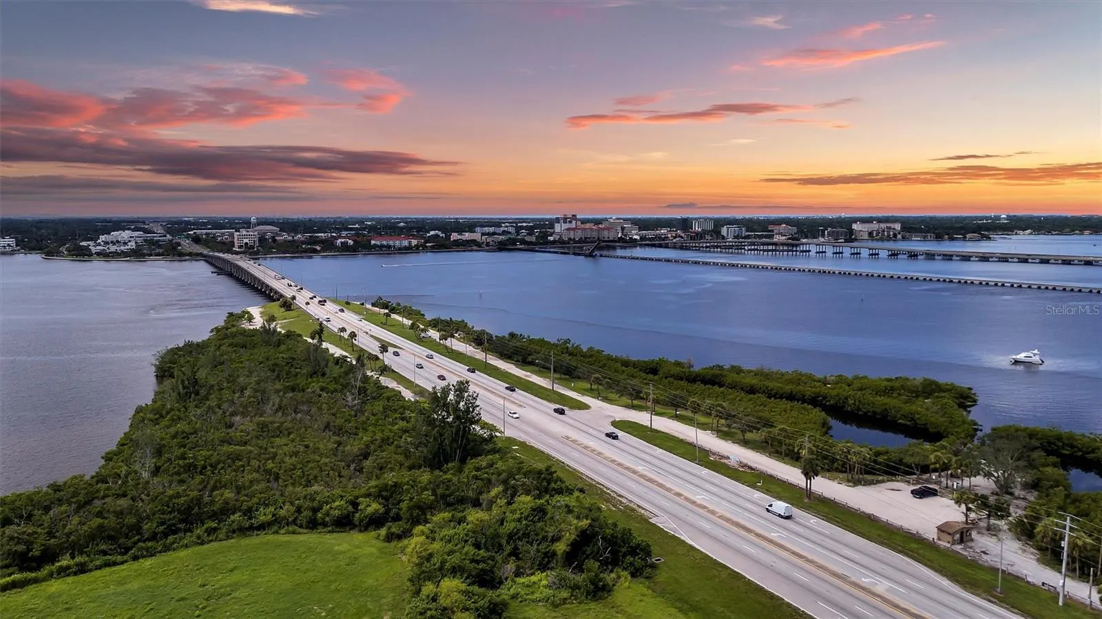 140 RIVIERA DUNES WAY #202, #202