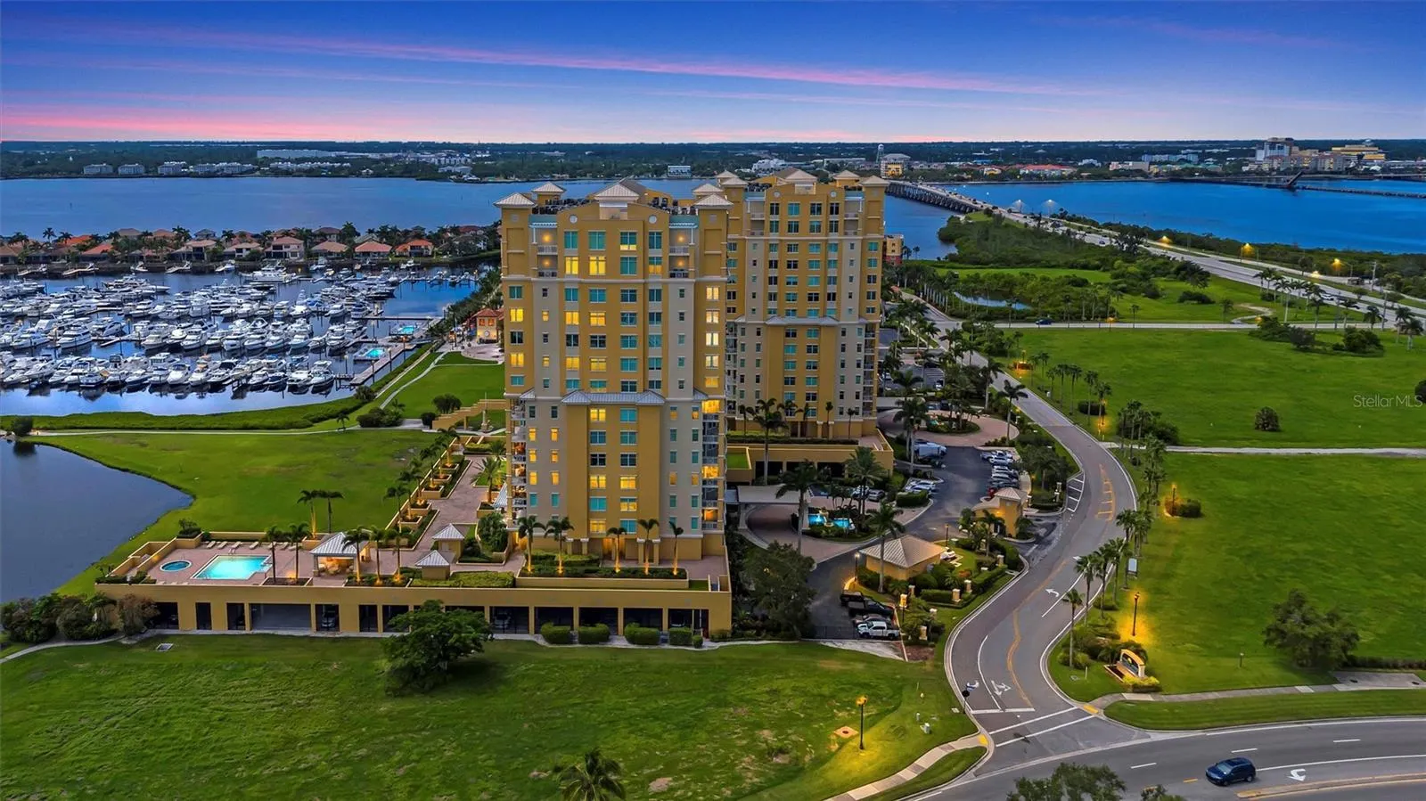 140 RIVIERA DUNES WAY #202, #202