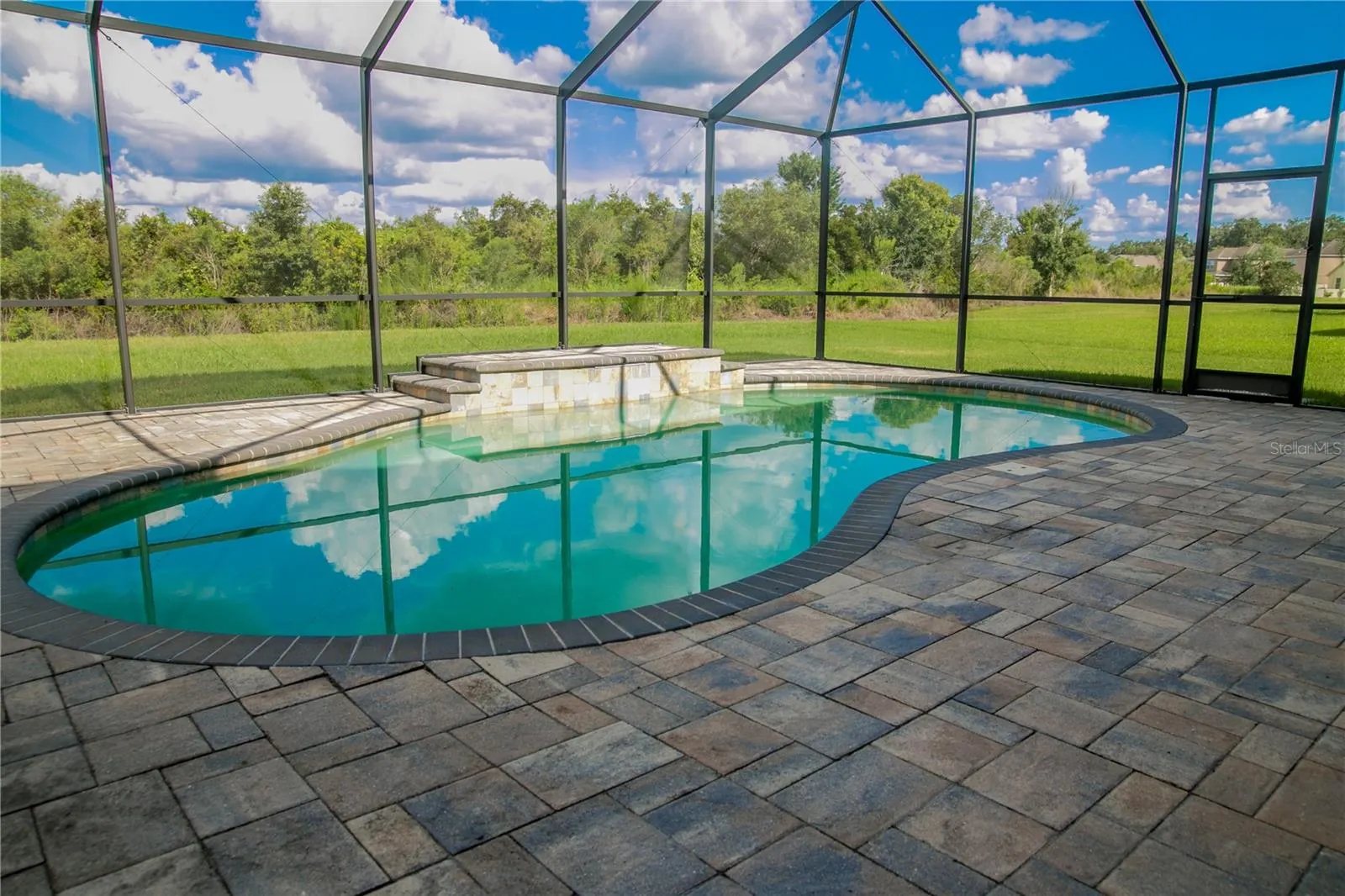 10811 BREAKING ROCKS DR