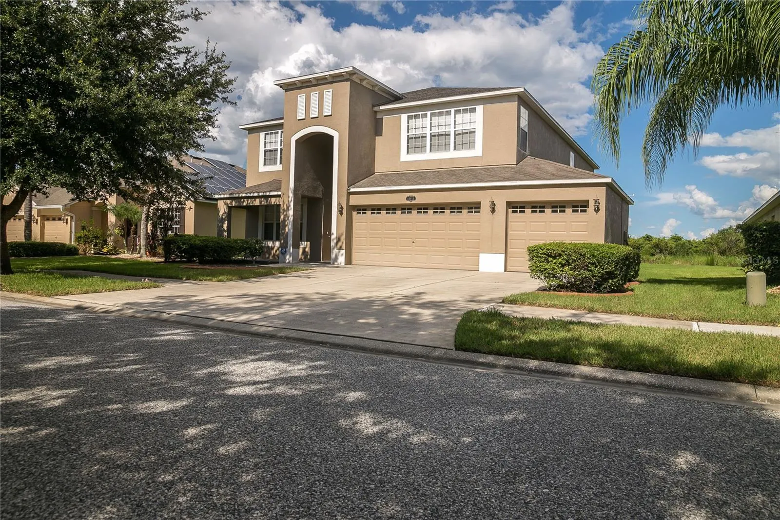 10811 BREAKING ROCKS DR
