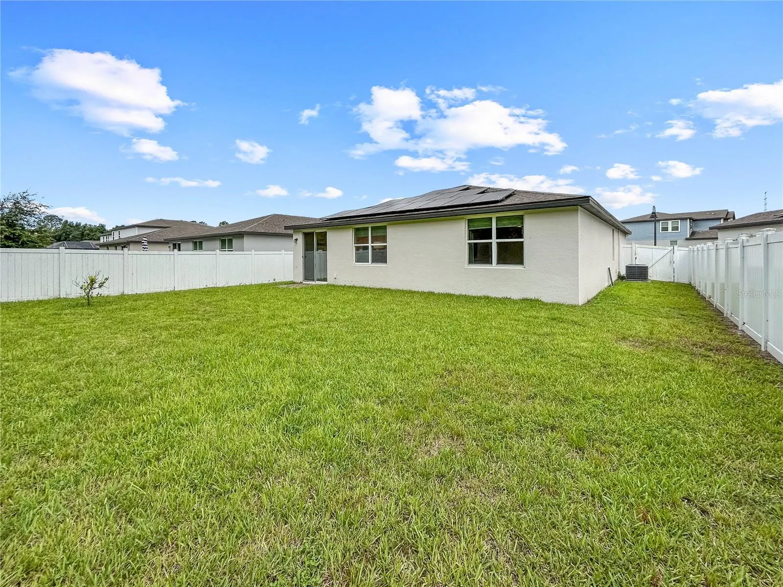 573 VISTA VILLAGES BLVD