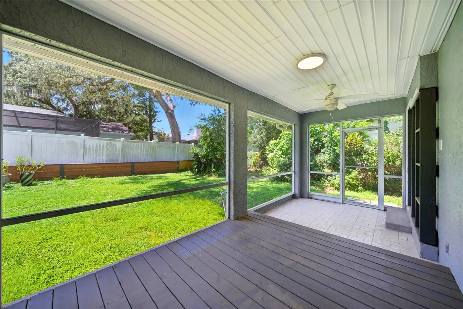 29 HARBOR OAKS CIR